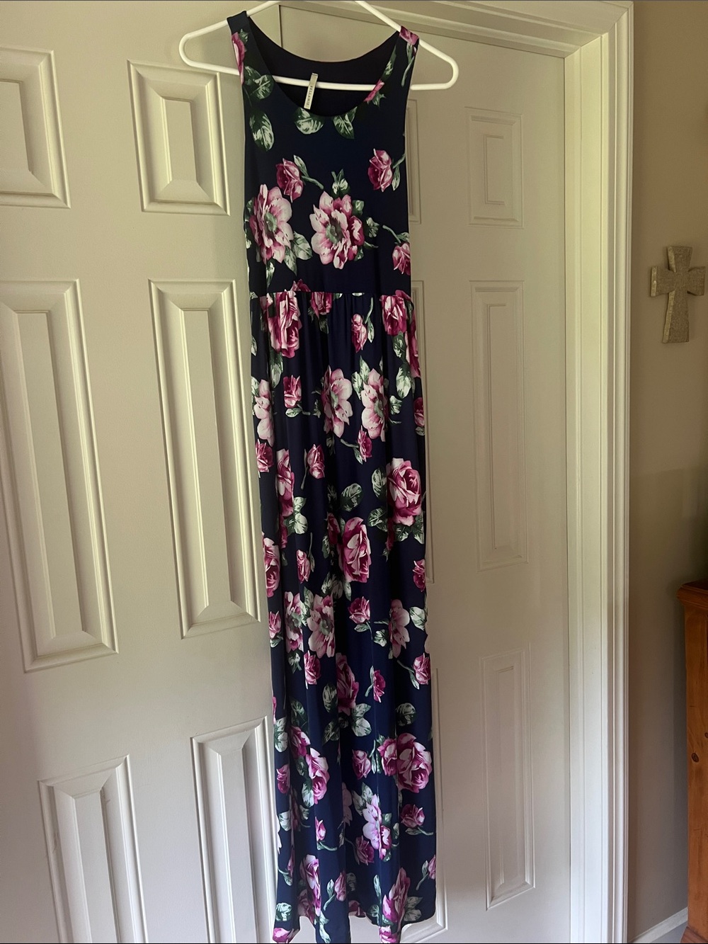Bellamie Navy and  Floral Sleeveless Maxi Dress Size Medium